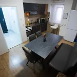 Apartman Maria Q. Cantoni *