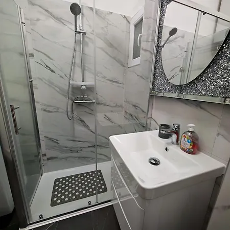 Apartman Maria Q. Cantoni *