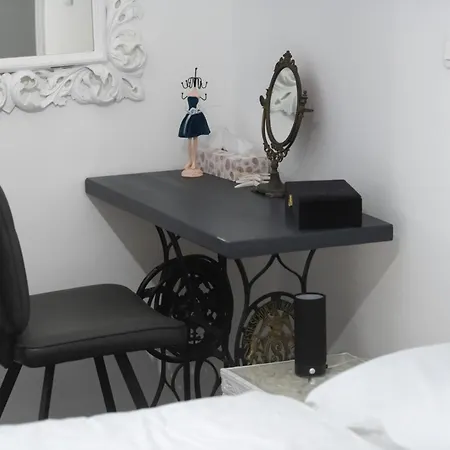 Apartment Maria Q. Cantoni *