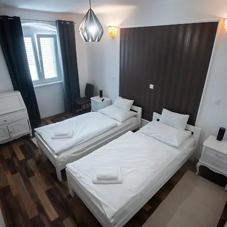 Maria Q. Cantoni Zara