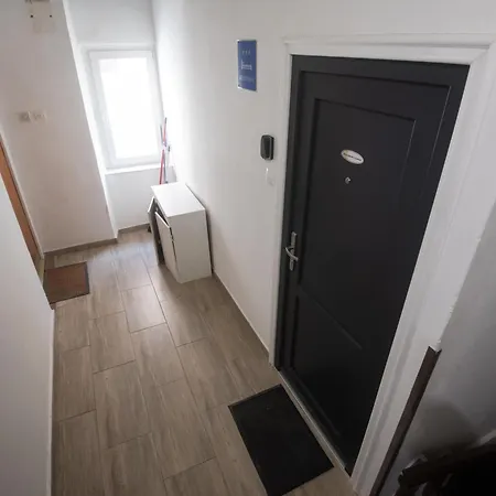 Apartament Maria Q. Cantoni *